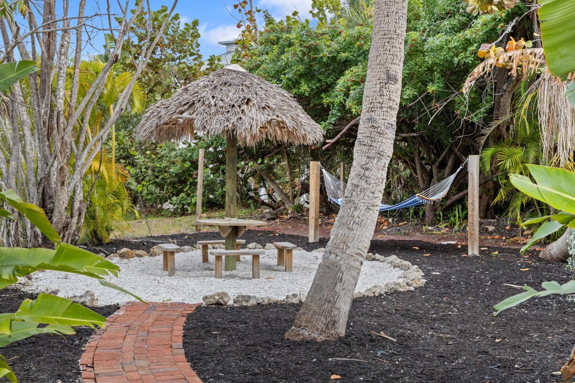 Captain Ed's - Charming At Palmview Of With Bikes Holiday home *